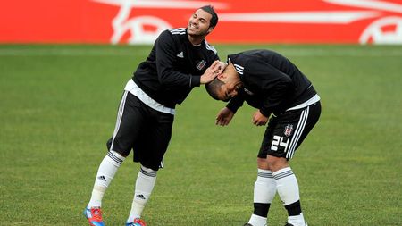 Starul descoperit de Boloni la pachet cu CR7, în mijlocul unui scandal tabu în Turcia!** E acuzat de lipsă de pudoare: "Iese de la dușuri cu organul la vedere"