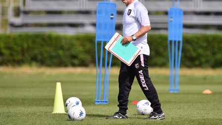 OFICIAL | Pușcaș are un nou antrenor la Palermo! A condus deja primul antrenament. CV impresionant pentru noul tehnician al sicilienilor