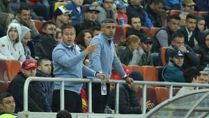 A încălcat Reghe regulamentul? Antrenorul a fost dat de gol de secundul său: "Stabilisem de la început cum vom comunica!"