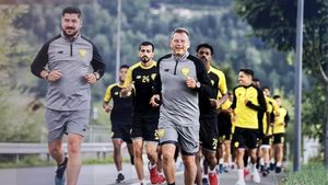 Gabi Manu, antrenorul din Liga 2 cu primă de 50.000 de euro pentru câștigarea Cupei României. Tehnicianul are clip de prezentare unic în fotbalul românesc | VIDEO