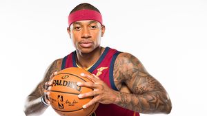 Schimbarea la față a trupei lui LeBron James. Cleveland a câștigat la 17 puncte diferență prima partidă cu Isaiah Thomas în echipă