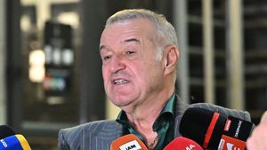 Gigi Becali l-a făcut praf pe fotbalistul naționalei României. N-a mai contat că a jucat la FCSB: "Băgam portar în locul lui! Nu ştiu cum a rezistat Lucescu"