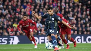 Pep Guadiola și-a cerut scuze după "avionul" lui Mahrez în derby-ul Liverpool - Manchest City. "A fost decizia mea! Poate că aveam nevoie de două penalty-uri pentru a înscrie un gol"
