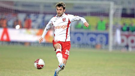 Bakaj ratează startul în Europa!** Albanezul va fi oprit de o suspendare de pe vremea când evolua la Dinamo Tirana