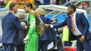 Unul dintre jucătorii din Liga 1 pe care Becali a anunțat că-i vrea a fost urmărit de Kluivert. Ce veste excelentă a primit