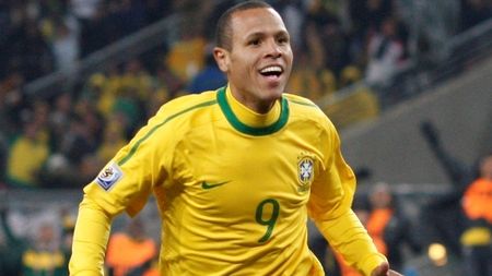 Huntelaar n-o lasă pe AC Milan să-l ia pe Luis Fabiano! VEZI CUM!