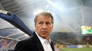 Olympiacos l-a demis pe Zico!