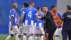 Cum s-a impus Mirel Rădoi la Universitatea Craiova. „Abordează altfel jucătorii, iar Balint aici a pierdut” | VIDEO EXCLUSIV ProSport LIVE