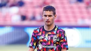 Rapid, o nouă lovitură pe piața transferurilor! Alex Mățan vine în România și semnează cu trupa din Giulești + Ce salariu va încasa