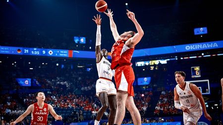 Povestea unică a lui Dennis Schroder, starul NBA al Germaniei la Mondialul de baschet: descoperit de un antrenor român, musulman cu origini în Gambia, patron de club la 29 de ani | CORESPONDENȚĂ DIN MANILA