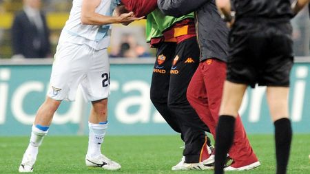 VIDEO Cap în gură lui Mexes