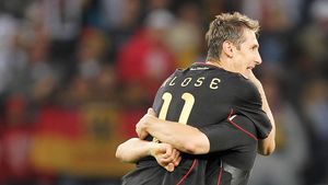 Scandal la Bayern!** Gomez își îndeamnă colegii la sinceritate: "Zi, mă, ești homosexual?"