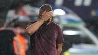 Scene uluitoare după UTA – Rapid 0-0! Daniel Pancu a început să urle: „Plec, dacă nu mă respectați”