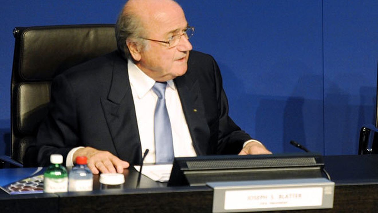 Blatter: "FIFA a dorit să ajute victimele radiațiilor nucleare din Japonia și le-am dat să organizeze CM al cluburilor