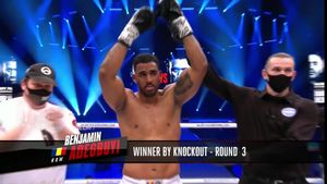 Antrenorul lui Benny Adegbuyi, dezvăluiri despre victoria superbă cu Badr Hari: „A fost colegul meu de cameră șase săptămâni!”