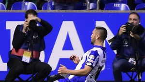 BREAKING NEWS | Ofertă de ultim moment pentru Andone din Serie A: italienii au purtat deja prima rundă de negocieri cu Deportivo