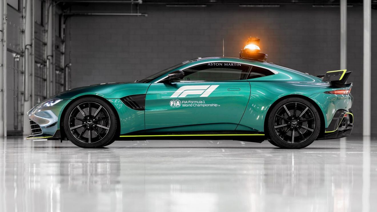 Mercedes nu mai este singura mașină safety-car din Marele Circ. Aston Martin intră în joc și alternează cursele cu constructorul german în cursele din Formula 1