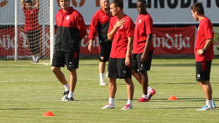 Trei mutări și o problemă pentru "câini":** "Nu e vorba de bani, e vorba de ani!" Ciobi, anunțat că va avea nume noi în Turcia