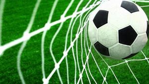 EXCLUSIV | Micii fotbaliști, în războiul oamenilor mari: li s-a luat dreptul de joc și sunt ținuți pe tușă de luni întregi doar pentru că au vrut să joace la un alt club! Conturi blocate, procese la FRF, intervine AFAN: "Săptămâna viitoare se rezolvă"
