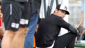 Mutu mai are puțin și plânge de dorul naționalei! Ce mesaj a avut "Briliantul" imediat cum s-a trezit. Atacantul se uită cu invidie la greci