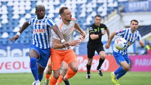 Tensiune maximă în Copou înaintea returului barajului cu Metaloglobus! Ieșenii nu concep să fie trimiși în Liga 2. „Nu am trecut niciodată prin astfel de emoții de când sunt în fotbal. Nu iau în calcul așa ceva”. EXCLUSIV