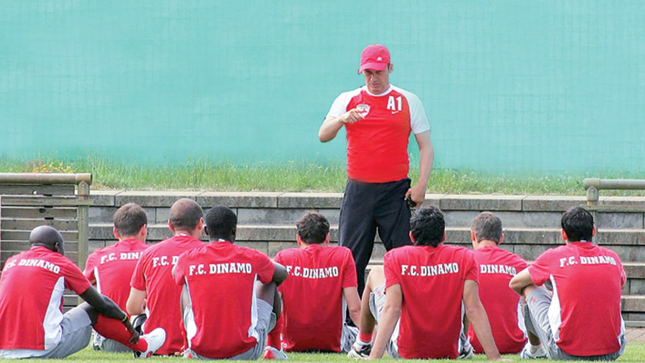 Rednic nu știe încă primul "11" al lui Dinamo
