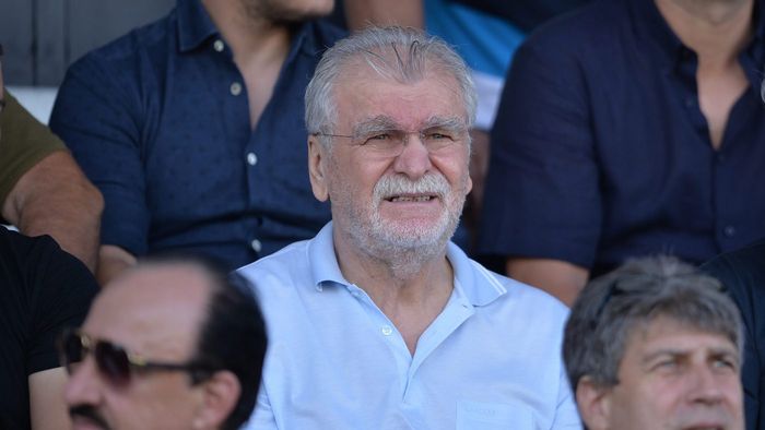 Dinu Gheorghe n-are bani de lojă pe stadionul Rapidului! Reacție ironică la adresa lui Dumitru Dragomir: „Eu sunt miliardar? Poate îmi cumpăr o jumătate de scaun!” | VIDEO EXCLUSIV ProSport Live
