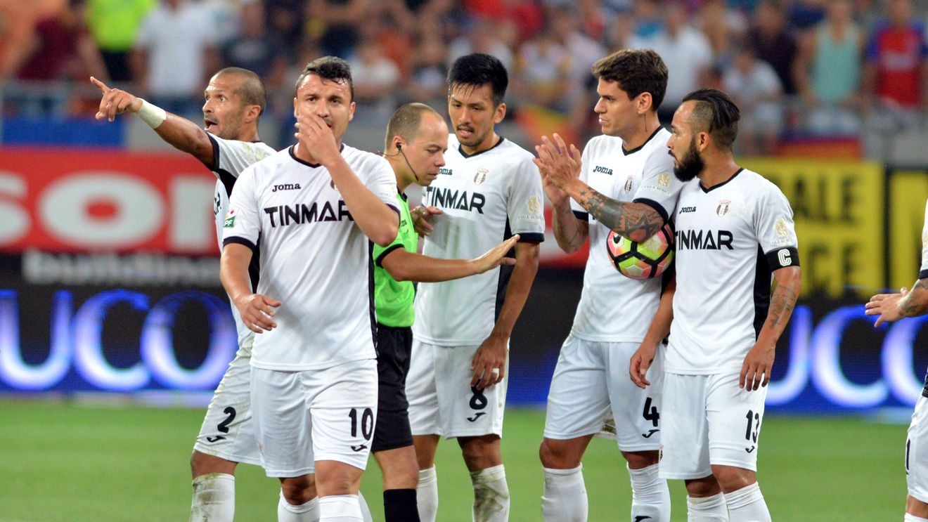 OFICIAL | Astra a perfectat încă un transfer! Campioana l-a convins să semneze pe 2 ani și jumătate, dar concurența pe postul său e acerbă