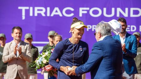 Irina Begu, discurs spumos după ce a triumfat la WTA 125 Țiriac Foundation Trophy: „Mulțumesc șefei de galerie!" Ilie Năstase i-a înmânat trofeul româncei | FOTO