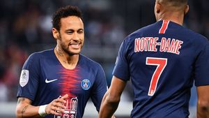 Tricourile "Notre Dame" ale lui PSG s-au vândut într-un timp record. Ce se întâmplă cu banii obținuți