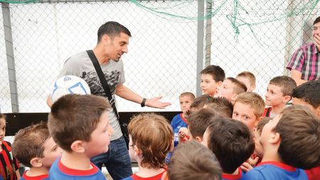 Dinamoviștii au dat meditații în fieful Stelei!** Jucătorii au fost întâmpinați cu refrenul favorit al rivalei