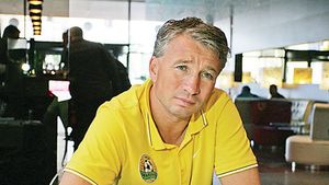 Din Barcelona, Petrescu neagă că ar fi ajuns la un acord cu Dinamo Moscova!** "Aștept o ofertă de oriunde din lume"