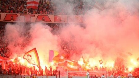 Dinamo, amendată de FRF pentru torțele folosite de fani la derby-ul cu Steaua!