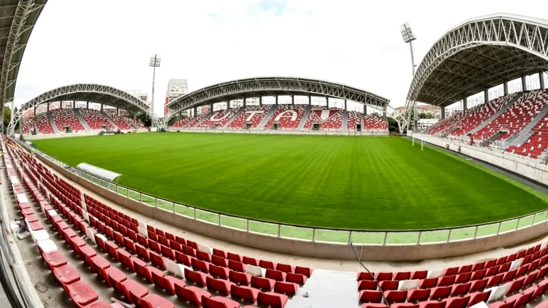 Stadionul ”Francisc Neuman”, la ultimele lucrări înainte de finalizare. Arena din Arad ar putea fi predată la finalul lunii iulie
