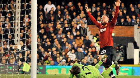VIDEO Rooney a marcat un super gol pentru a celebra al doilea record în 4 zile!** Giggs a ratat la mustață golul 20.000 din istoria Premier League