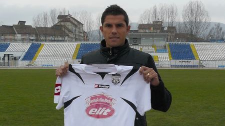 Sousa le promite fanilor Unirii salvarea de la retrogradare:** "Nu picăm!"