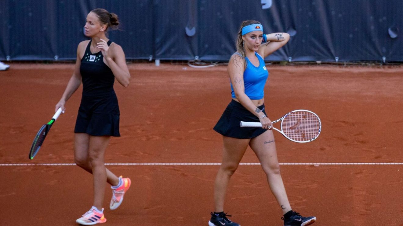 Amenințări și jigniri barbare primite de o româncă, după ce a pierdut de la set și 5-3 în semifinale: „T...ă urâtă, să-ți cumperi lumânări!" Sportiva a publicat mesajele șocante. FOTO