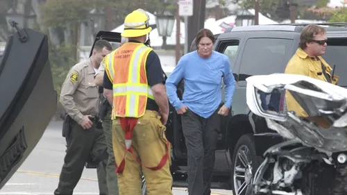 Bruce Jenner, campion olimpic la decatlon în 1976, a provocat un accident grav de circulație. Bilanț tragic: un decedat și opt răniți