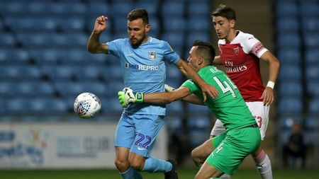 Transfer bombă în Superliga! A semnat internaționalul care a petrecut 10 ani la Arsenal Londra