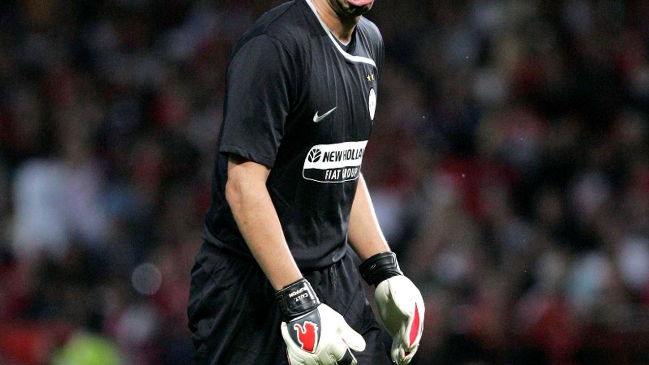 "Nimeni nu mă întreabă ce fac! Sunt sclavul imaginii mele!"