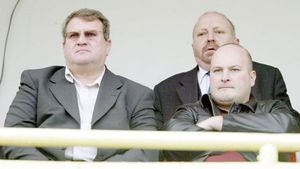 Paszkany trimite săgeți către Steaua:** "Arbitrajul din derby-uri a fost într-o singură direcție! La faultul asupra lui Pulhac a fost roșu Ferrari" Ce zice de șansa din Cupă