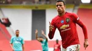 Manchester United l-a descoperit pe „noul Wayne Rooney”, Chelsea a făcut spectacol, iar Arsenal se poate lăuda cu un puști senzațional. Luptă teribilă pentru Liga Campionilor în Premier League