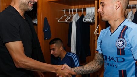 FOTO | Alexandru Mitriță, față în față cu Pep Guardiola! Surpriza de care a avut parte atacantul, după ce a înscris 