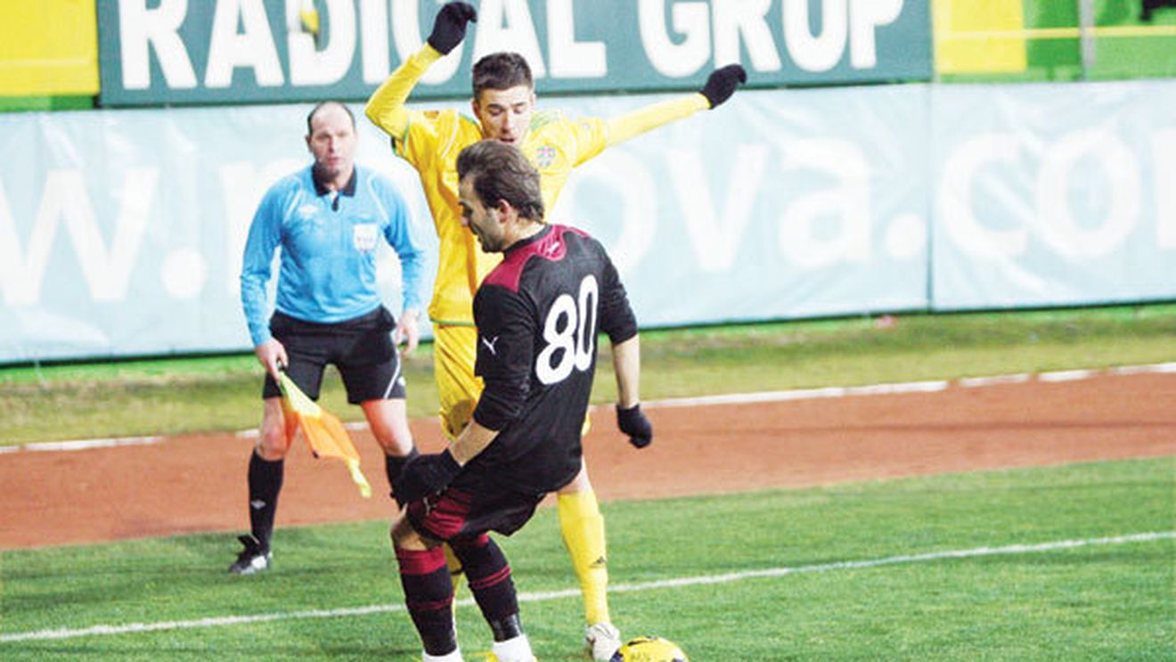 Zmeu se apără:** "Cine vorbește de blaturi înseamă că a făcut!"