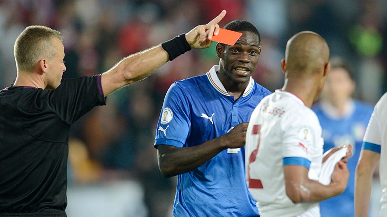 Mesaj stupid postat de Balotelli după meciul cu Cehia: "La Cupa Confederațiilor să susțineți o altă națională, nu Italia"