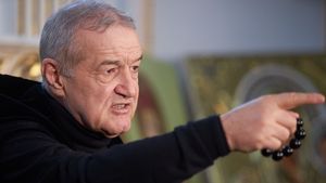 Gigi Becali vrea desființarea CSA și cere Guvernului să scoată la vânzare marca Steaua! Bombă: patronul FCSB vrea și stadionul din Ghencea pentru echipa lui. VIDEO