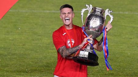 Lovitură pe piața transferurilor: Mircea Lucescu, ofertă de ultimă oră pentru Dennis Man. Cât îi oferă Dinamo Kiev lui Gigi Becali pentru vedeta de la FCSB