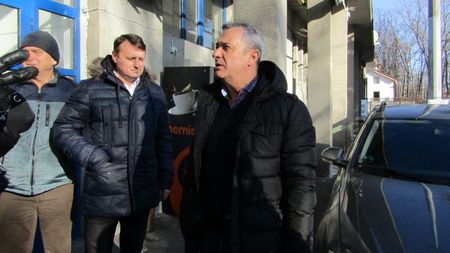 INTERVIU EXCLUSIV | Mircea Rednic, despre "normalitatea" de a împrumuta clubul la care antrenează și regula Under 21 din Liga 1! Cum le răspunde suporterilor contestatari ai lui Poli Iași