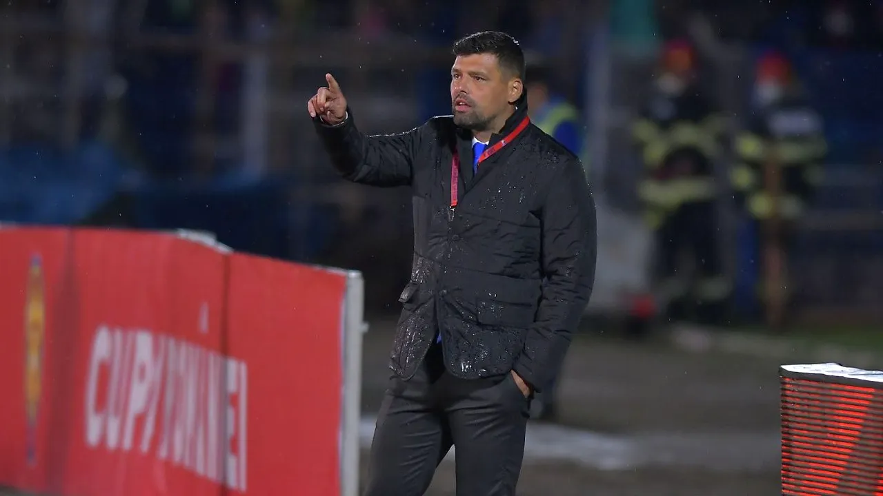 Antrenorul Hunedoarei, încântat după meciul cu FCSB, chiar dacă echipa sa a pierdut în prelungiri: „Le-am spus jucătorilor să nu îi respectăm mai mult decât e cazul!”