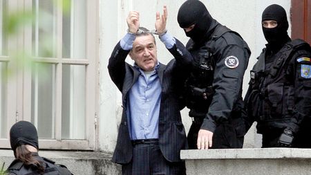 Becali riscă 11 ani și 6 luni de închisoare în "dosarul sechestrării"! 